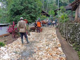 PEMBANGUNAN CRB PADUKUHAN TILENG