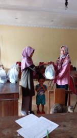 Penyaluran PMT Stunting Minggu ke 6 Senin, 13 November 2025,  Menu tempe, abon ikan, daging ayan, bu